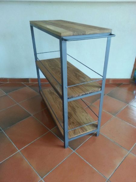 Servante de cuisine. Plateaux en bois.