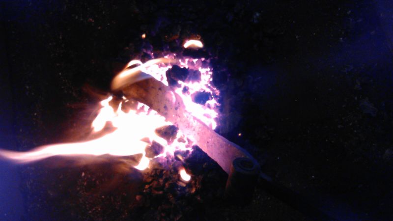 Grand couteau de camp forgé