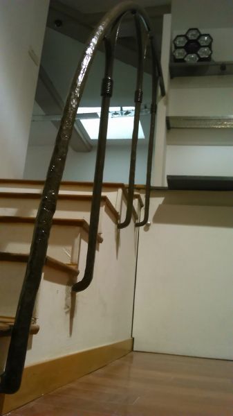 Les scellement de cette rampe d'escalier.