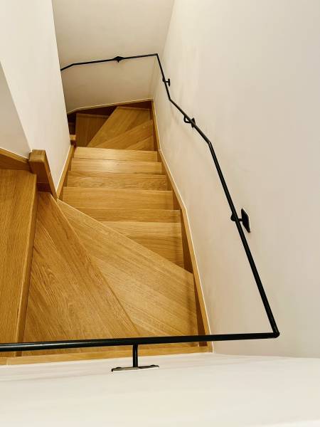 Rampe d’escalier en fer forgé sur mesure à Marseille 