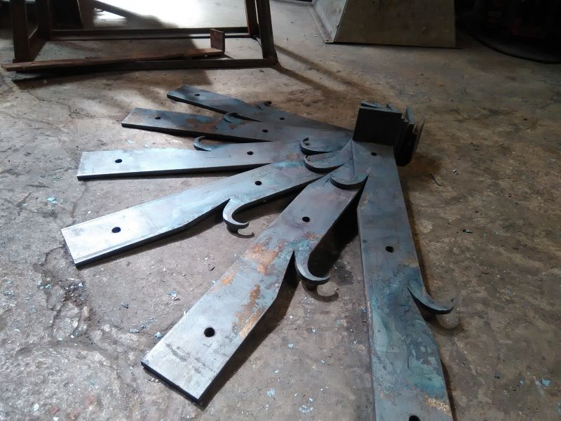 Pentures de volets en fe forgé