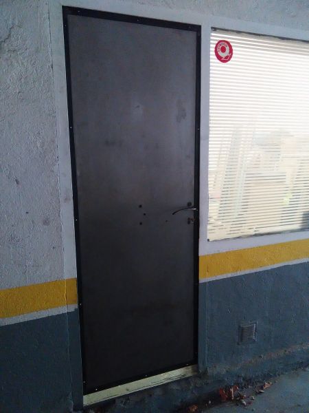 Porte en acier à Marseille