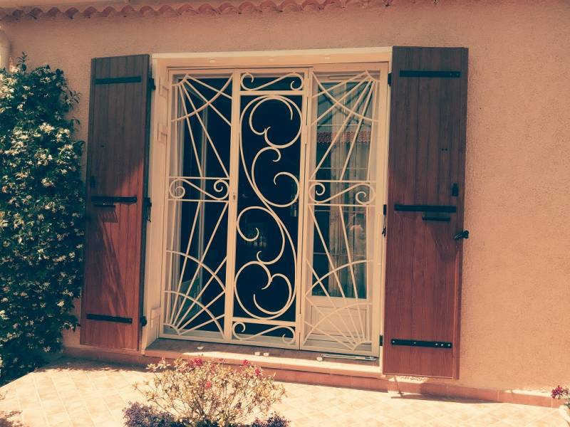 Grilles de défense en fer forgé à Aix en Provence