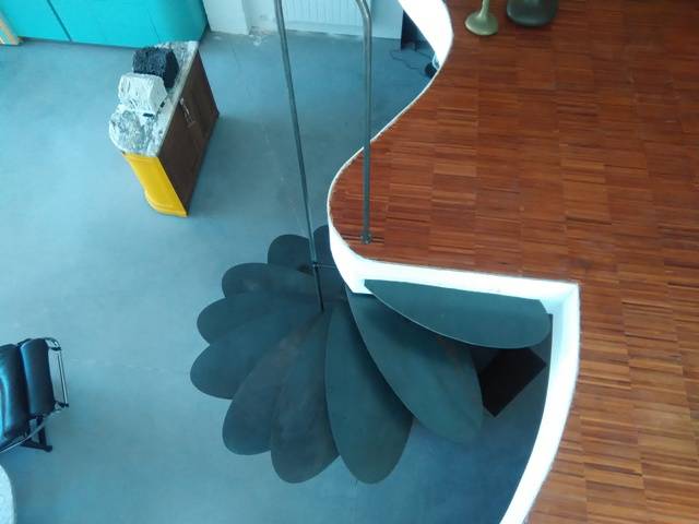 Escalier designé en fer forgé