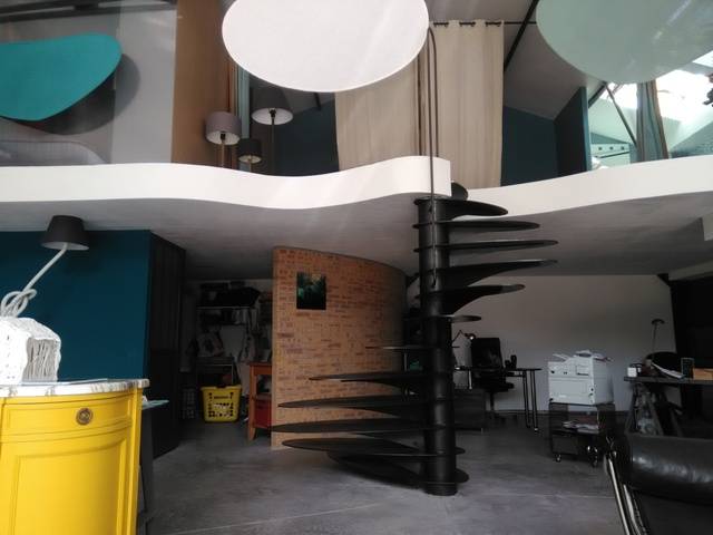 Escalier designé en fer forgé