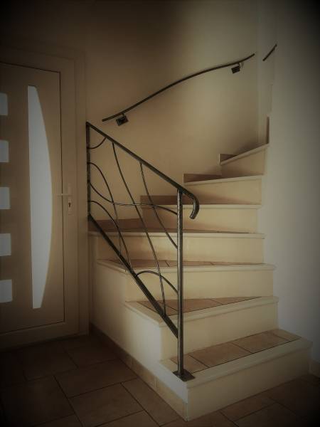 Rampe d'escalier en fer forgé à Marseille