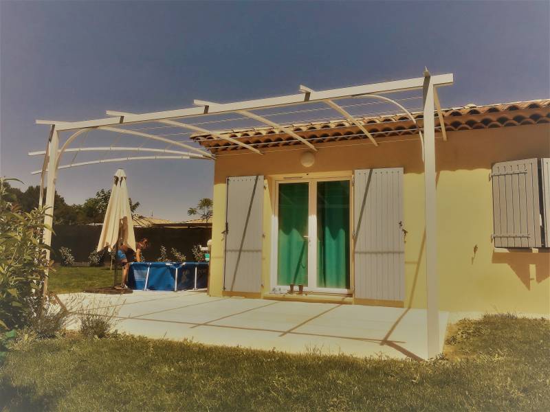Pergola en fer forgé sur mesure à Ax en Provence