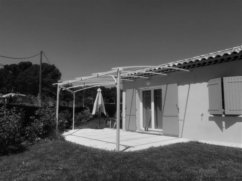 Pergola en fer forgé sur mesure à Aix en provence