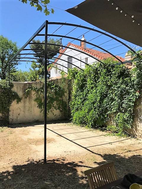 Pergola en acier sur mesure à Marseille 13012