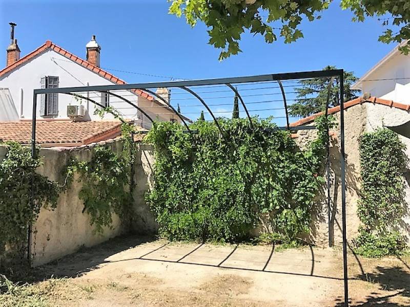 Pergola en acier sur mesure à Marseille 13012