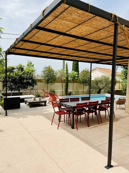 Fabrication d’une pergola sur mesure à Marseille 