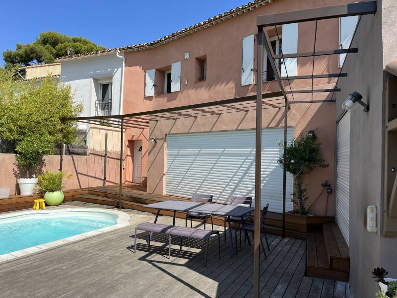 Création d’une pergola sur mesure aux Pennes Mirabeau