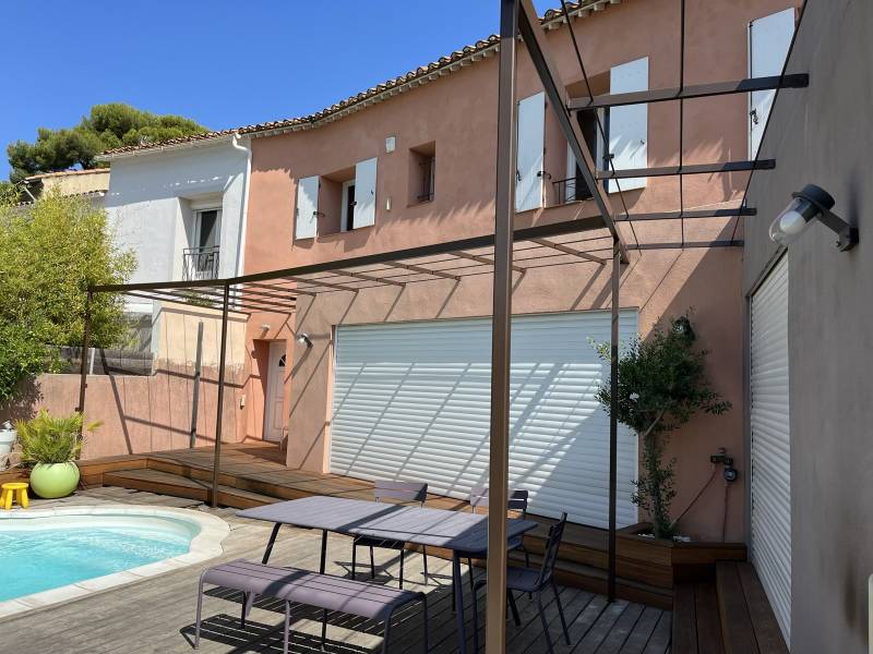 Création d’une pergola sur mesure aux Pennes Mirabeau