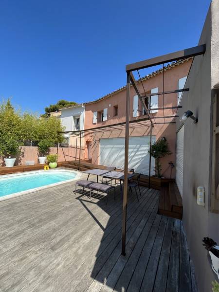 Création d’une pergola sur mesure aux Pennes Mirabeau