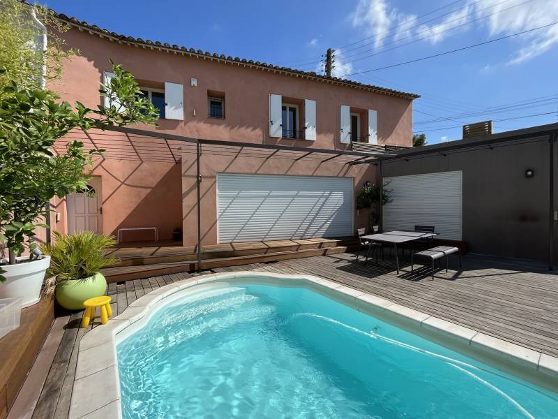 Création d’une pergola sur mesure aux Pennes Mirabeau