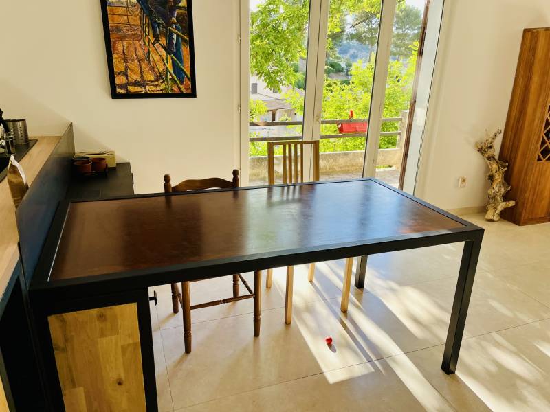 Table en acier sur mesure à Marseille 